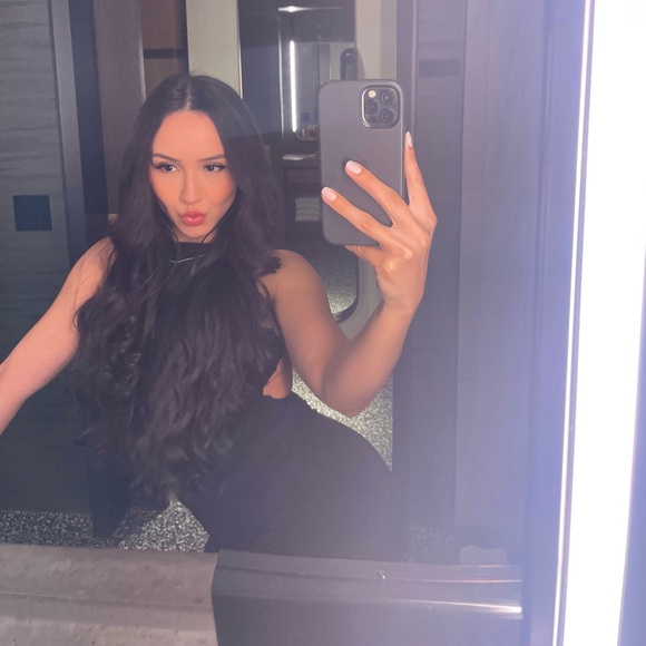 Meet your Posher, Lindsey - Picture 1 of 1